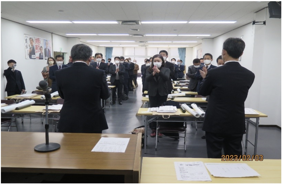第21回統一地方選「全員当選と党勢拡大を期して」一般市・町長選挙・一般市議会議員選挙公認候補者に公認証を授与「自民党ここにあり、底力発揮を」