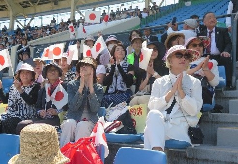 世界パラ陸上開会式に兵庫県連女性局が出席