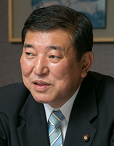 自民党第28代総裁に石破茂氏