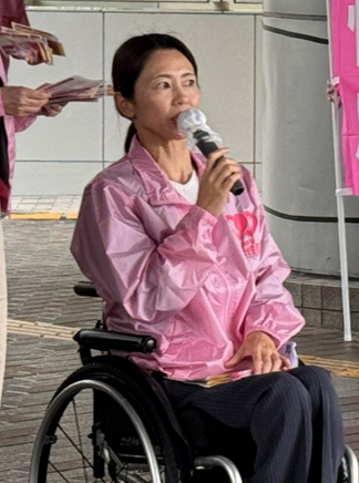県連女性局 児童虐待防止街頭演説会
